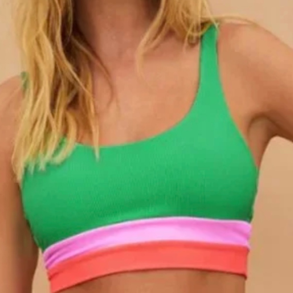 COPY - NWT Beach Riot MACKENZIE TOP ISLAND GREEN